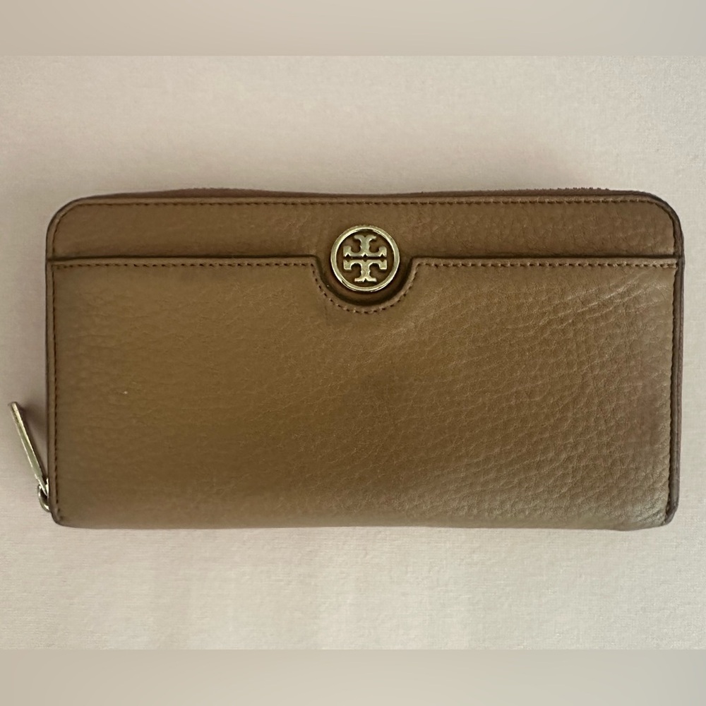 Tory Burch Robinson Pebbled Leather Zip Around Wallet